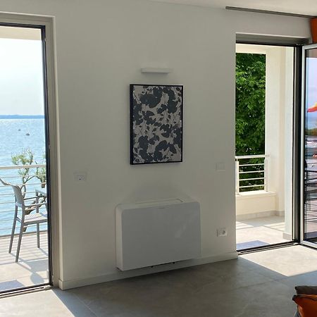 Sirmio Apartments - Darsena Stay Сирмионе Екстериор снимка