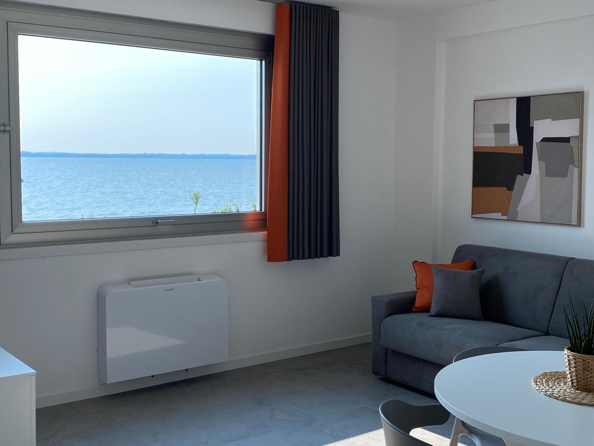 Sirmio Apartments - Darsena Stay Сирмионе Екстериор снимка