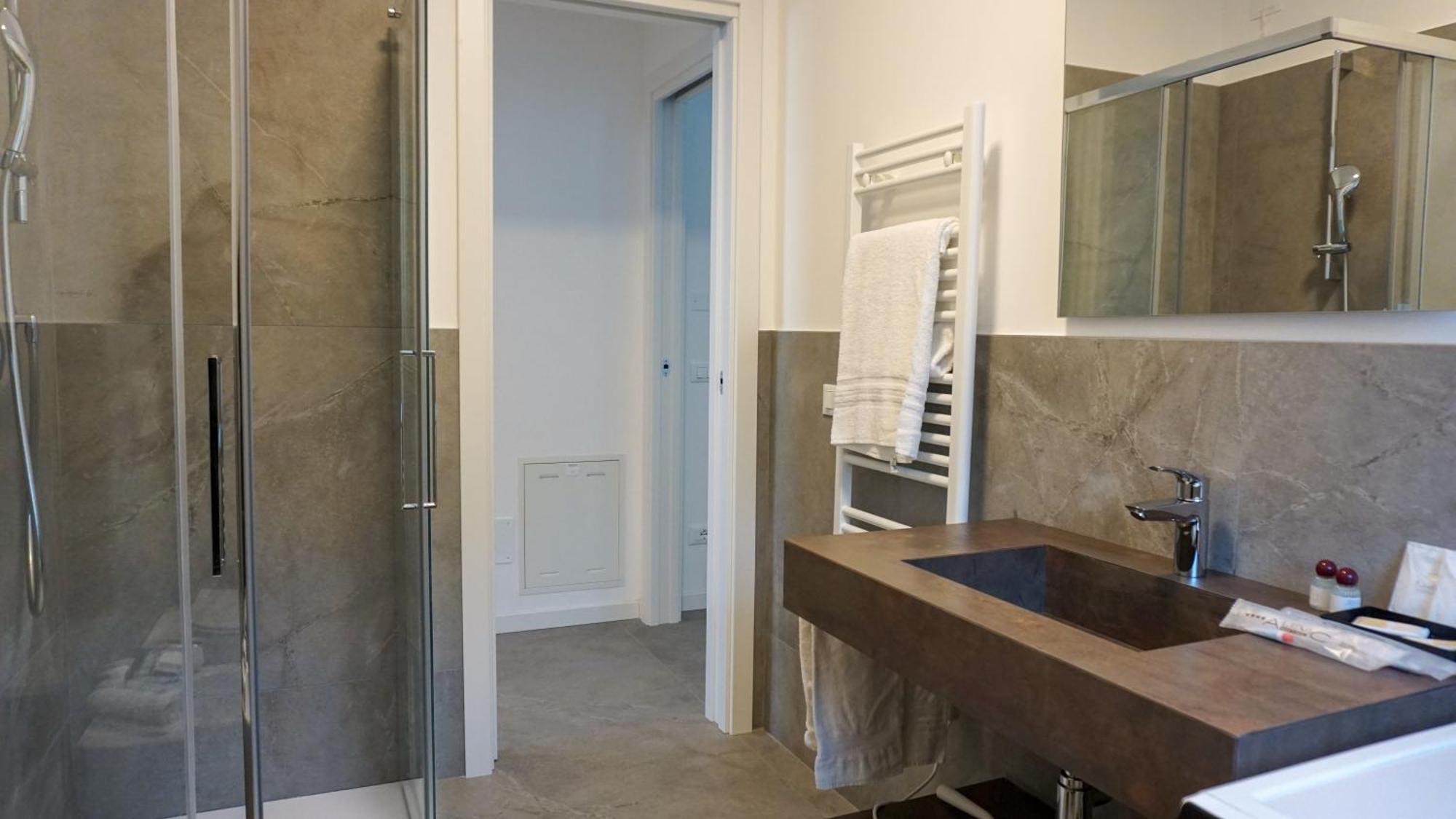 Sirmio Apartments - Darsena Stay Сирмионе Екстериор снимка